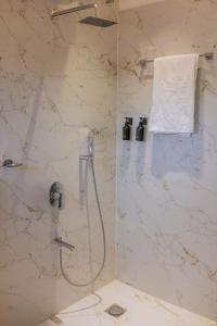 Billede fra billedgalleriet på Zephyr Luxury 2BHK With Private Jacuzzi Nr Anjuna i Siolim