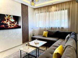 Χώρος καθιστικού στο New Comfortable Apartment with Netflix & IPTV