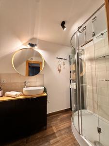 Koupelna v ubytování Apartament nad Jeziorem Rybical 1