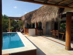 Πισίνα στο ή κοντά στο Beach House - Puerto Escondido Gated Community