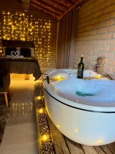 Φωτογραφία από το άλμπουμ του Chalé Quiosque Família tucano σε Joanopolis