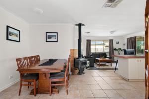 Kuchyň nebo kuchyňský kout v ubytování Happy on Hawkins