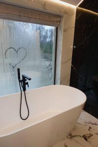 Ένα μπάνιο στο Skywood