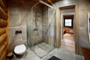 Et badeværelse på Zrub Pod smrčinou