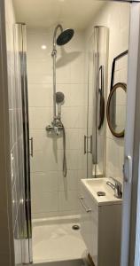 Ένα μπάνιο στο Appartement vue mer