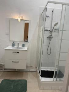 Gallery image of Spacieux T3 centre-ville 4 personnes in Marseille