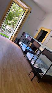 Μια τηλεόραση ή/και κέντρο ψυχαγωγίας στο Hostel Dolce di Monica