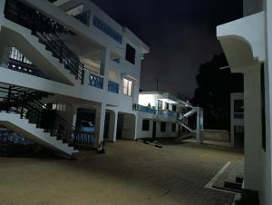 Gallery image of Indian ocean apartments you get the master bedroom with the private bathroom and the host sleeps in the other bedroom you share kitchen anc living room in Mombasa