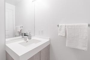 Ένα μπάνιο στο Toronto Downtown Elite Residence +11 φωτογραφίες