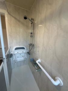 Vannituba majutusasutuses The City Gateway Villa