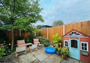 Zahrada ubytování Amazing 2BDR house close to the city August deals