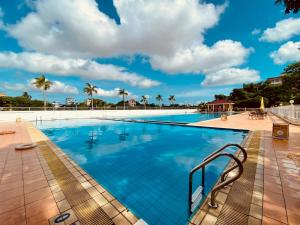 Bazén v ubytování Khách sạn Quốc tế Lợi Lai - Li Lai International Hotel nebo v jeho okolí