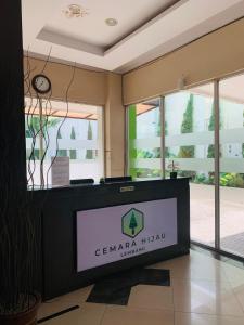 Vstupní hala nebo recepce v ubytování Hotel Cemara Hijau + 1 fotografie
