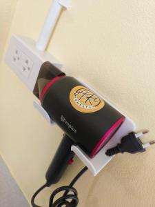 a wii game controller is plugged into a wii console at Ari homestay in Ko Kood