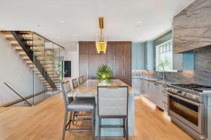 Kuchyň nebo kuchyňský kout v ubytování GP64: 64 Grand Pavilion