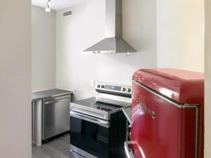 Køkken eller tekøkken på Corporate Suite Top Floor Loft with Garden View