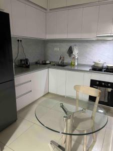 Η κουζίνα ή μικρή κουζίνα στο 2 Bedroom Apartment in Hulhumale