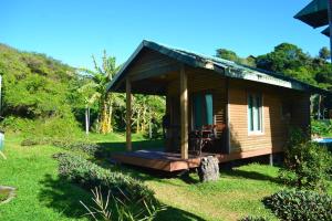 Κήπος έξω από το Onda Azul Family Unit