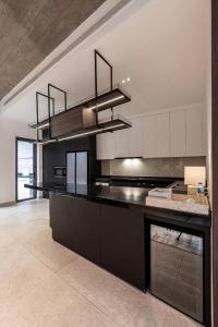 Billede fra billedgalleriet på Elegant 6BR Pool Villa in Thao Dien, D2 by Raymond i Ho Chi Minh City