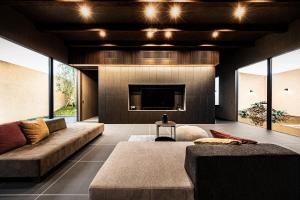 Χώρος καθιστικού στο Blue BLACK