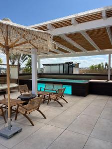 Balkón nebo terasa v ubytování מתחם שמיים ותכלת נתניה