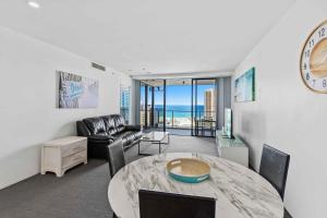 Гостиная зона в Circle on Cavill - Hosted by Coastal Letting Co.