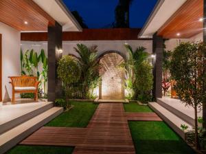 Un jardín fuera de Harbie Villa 2