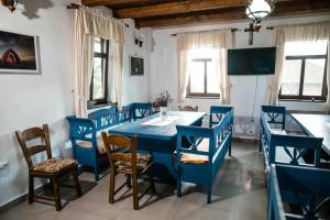 TV a/nebo společenská místnost v ubytování Szárhegyi Vendégház