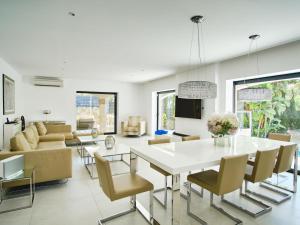 Μια τηλεόραση ή/και κέντρο ψυχαγωγίας στο Villa Zafiro