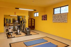Fitness centrum a/nebo fitness zařízení v ubytování Hotel Casabela