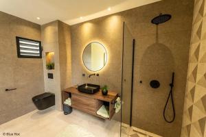 Koupelna v ubytování Modern Villa in Philipsburg with 450 m² and Pool + 51 fotografií