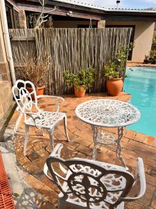 Πισίνα στο ή κοντά στο Flatlet with a view +1 φωτογραφίες