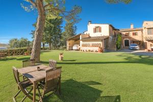 Κήπος έξω από το Amazing Chianti Site