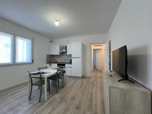 Kuchyň nebo kuchyňský kout v ubytování Campodarsego Central Apartment