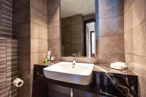 Ένα μπάνιο στο Saadiyat Luxury Escape Walk to Beach & Museum +52 φωτογραφίες