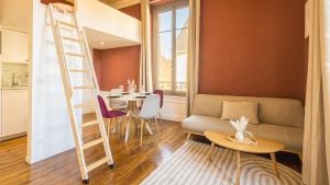 Posezení v ubytování BonAppart 14 - Charme Napoléonien & Confort