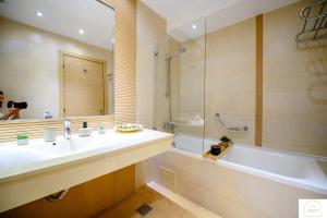 Ένα μπάνιο στο Amour Studio - Jacuzzi +13 φωτογραφίες