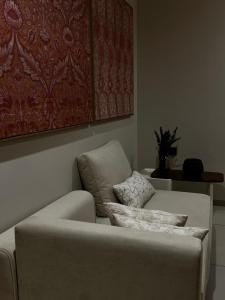 Χώρος καθιστικού στο Townsquare Residency