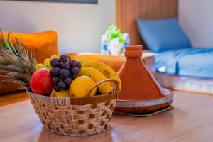 Φαγητό σε αυτό το διαμέρισμα ή κάπου εκεί κοντά