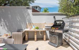 Εγκαταστάσεις μπάρμπεκιου για όλους τους επισκέπτες της βίλας
