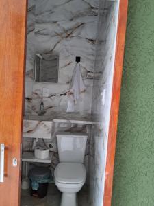 Koupelna v ubytování Quarto 2 aeroporto