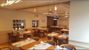 Restaurace v ubytování Hotel an der Hörn + 7 fotografií