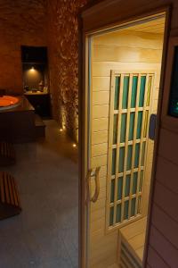 Fotografie z fotogalerie ubytování SPA ROOM SICILIA - Intera casa con spa privata Jacuzzi Sauna Bagno di Vapore ad uso illimitato v destinaci Rosolini