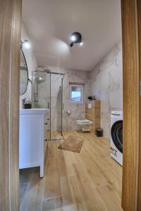 Ένα μπάνιο στο Przytulne M w Pcimiu