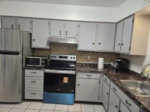 Köök või kööginurk majutusasutuses Beautiful home 5 min from Pittsburgh downtown, walking distance from pittssbugh university