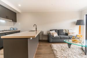 Gallery image of Contemporary Comfort Brand New Deanside Retreat in Caroline Springs