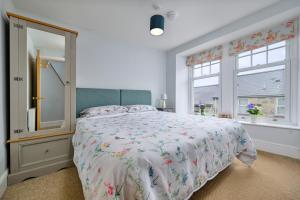 Postel nebo postele na pokoji v ubytování Finest Retreats - Penmaen House