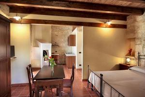 Kuchyň nebo kuchyňský kout v ubytování Agriturismo Il Melograno