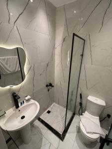 Koupelna v ubytování Princess Pyramids View Inn + 41 fotografií