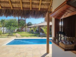 Bazén v ubytování Boogieloop Kite Cabanas nebo v jeho okolí